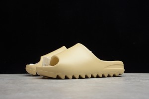 Adidas Yeezy Slide Sandal Desert Sand FW6344